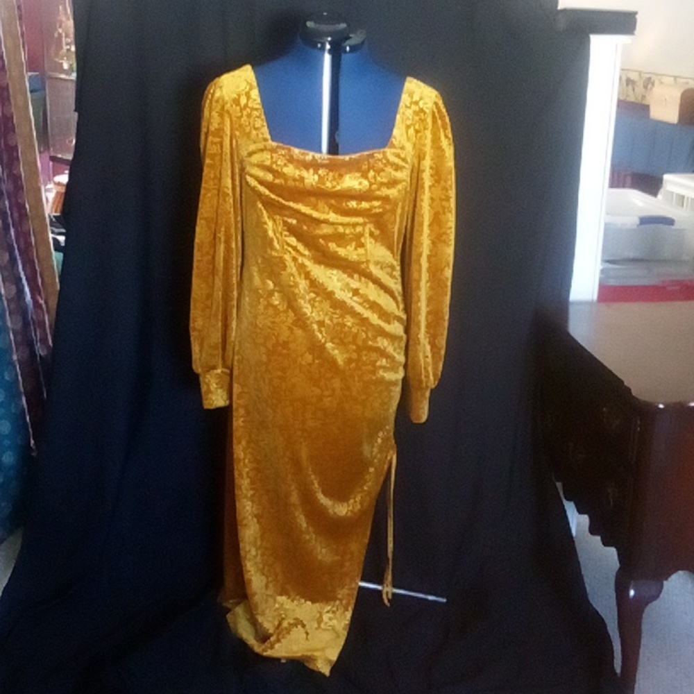 Wuthering Heights Renaissance Style Dress Gold Jacquard Crushed Velvet
